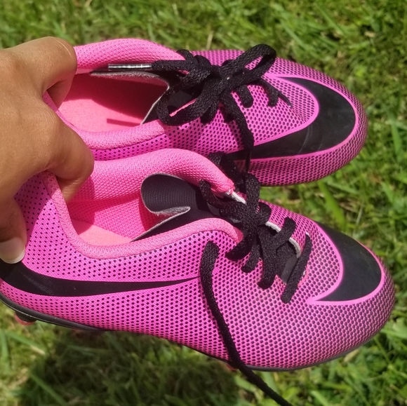 Nike Other - 🎁 NIKE  Soccer Shoes Kids Size 2.5